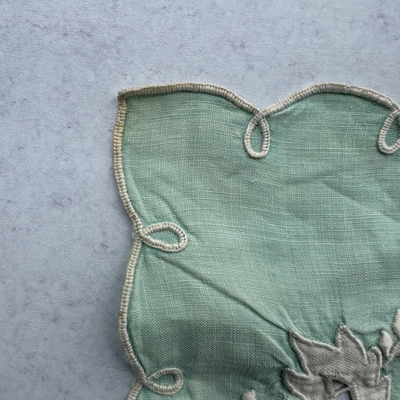 Elegant Embroidered Scarf - Green Pocket Square Towel - Picture 12 of 12